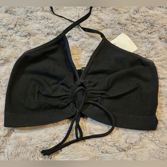 NEW Black Summer Knit Crop Halter Top Size S/M - Picture 2 of 5